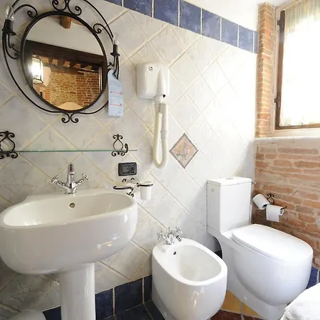 Antica Corte Dei Principi Bed & Breakfast 2*