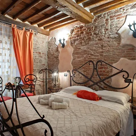 Bed & Breakfast Antica Corte Dei Principi 2*