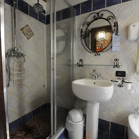 Antica Corte Dei Principi Charming فندق مبيت وإفطار 3*
